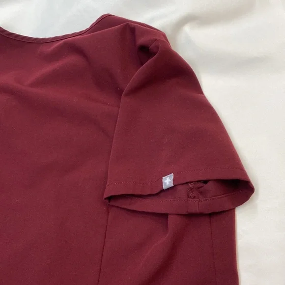 Figs Scrub Top XS maroon - Picture 9 of 14